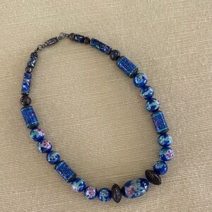 Elegant Blue Beaded Necklace. Vintage.